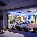 As 4*